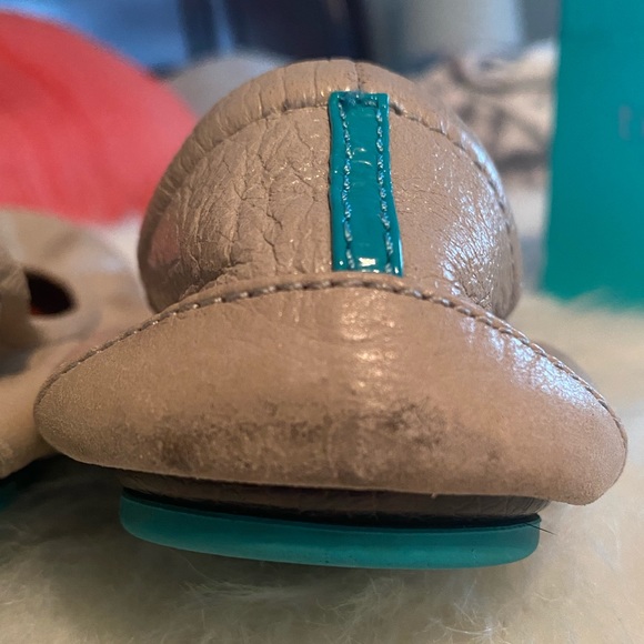 Feather Grey Tieks - Picture 4 of 6